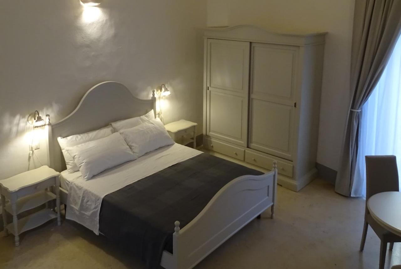Le Finestre Su Porta Carrese - Luxury Rooms Matino Kültér fotó